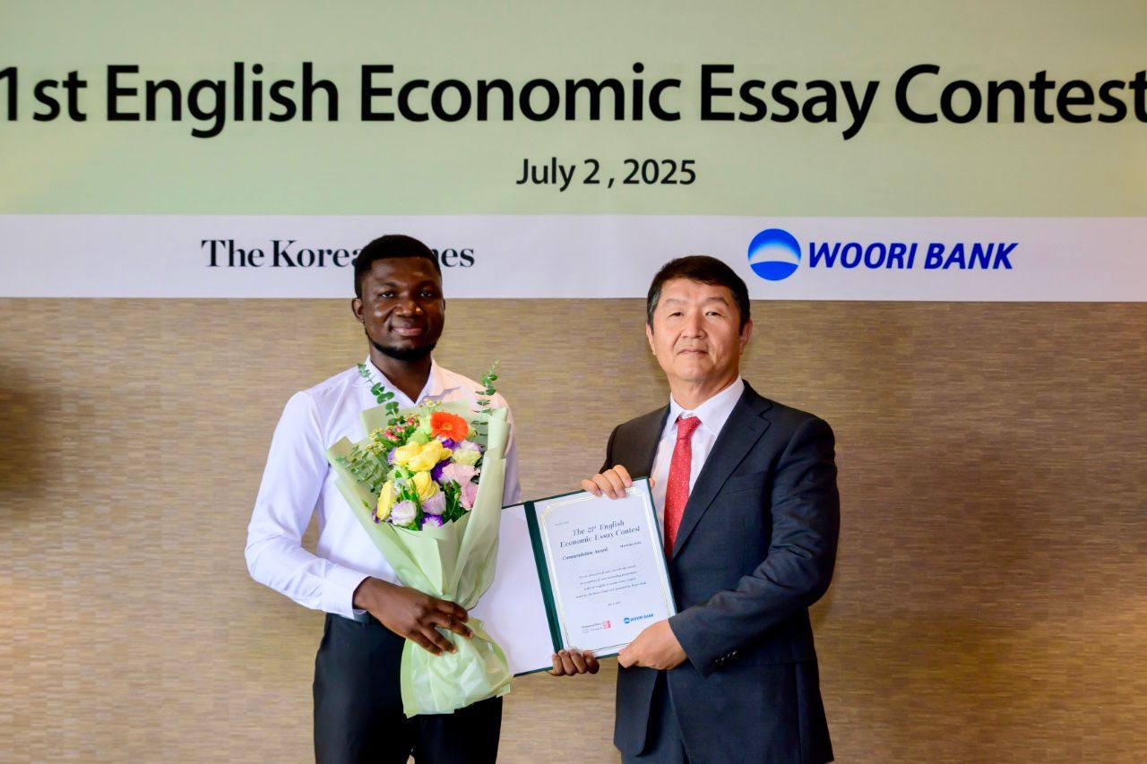 Receiving the commendation award